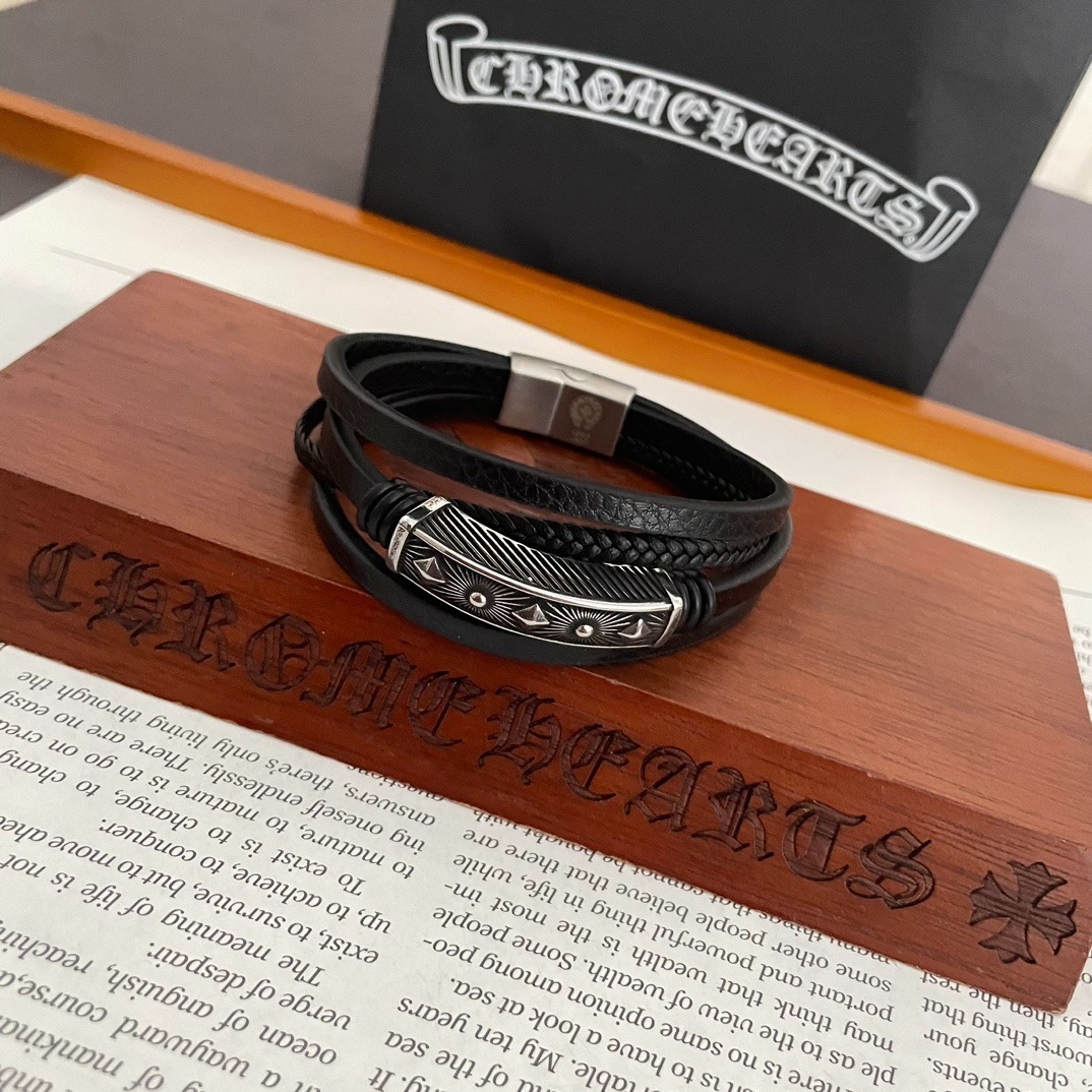 クロムハーツ (Chrome Hearts)クロム ハーツ レーザー レザー クロス フラワー ブレスレット