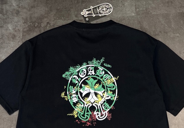 クロムハーツ「Chrome Hearts」シグネチャークロス プリントTシャツ