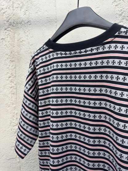 クロムハーツ「Chrome Hearts」ストライプ オールオーバープリント Tシャツ