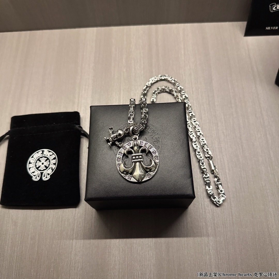 クロムハーツ「Chrome Hearts」ヴィンテージクロスフラワーネックレス