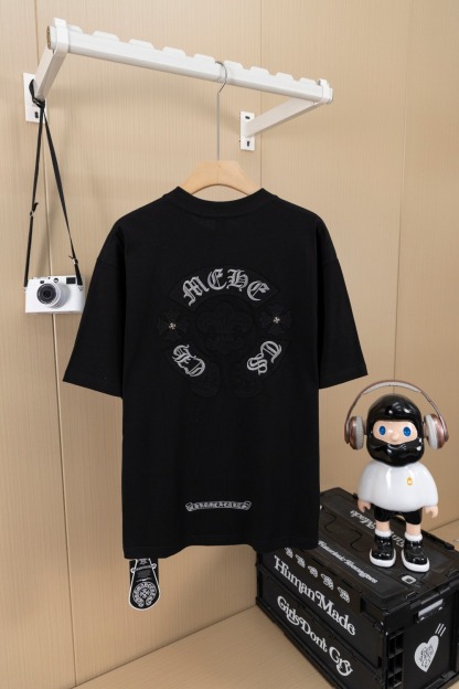 クロムハーツ「Chrome Hearts」サンスクリットクロス ディストレスドTシャツ
