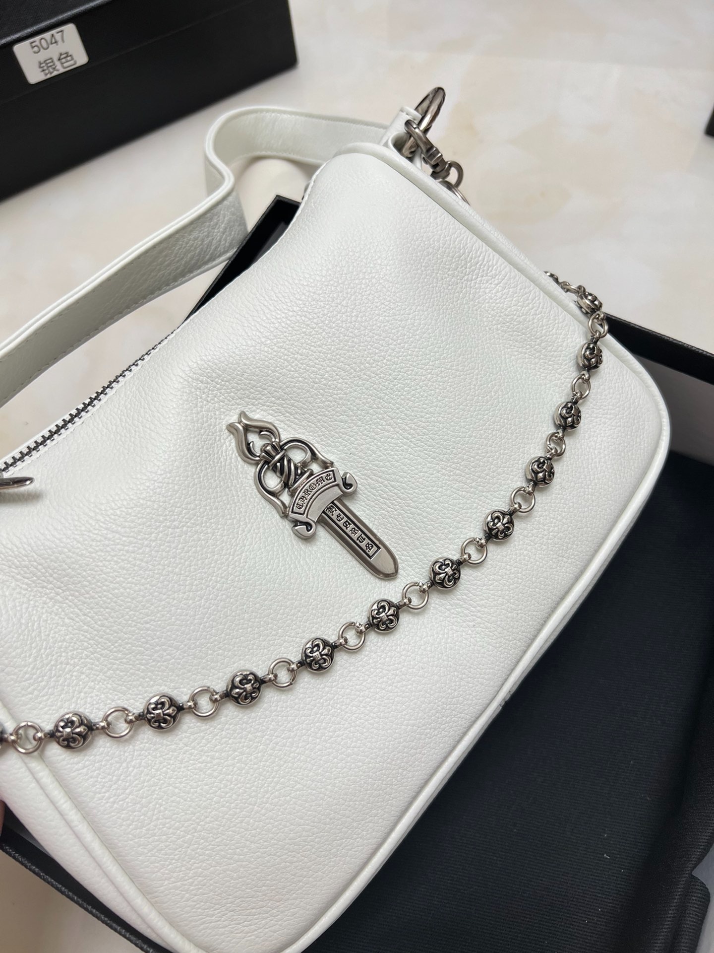 クロムハーツ「Chrome Hearts」クロスロゴ ショルダーバッグ