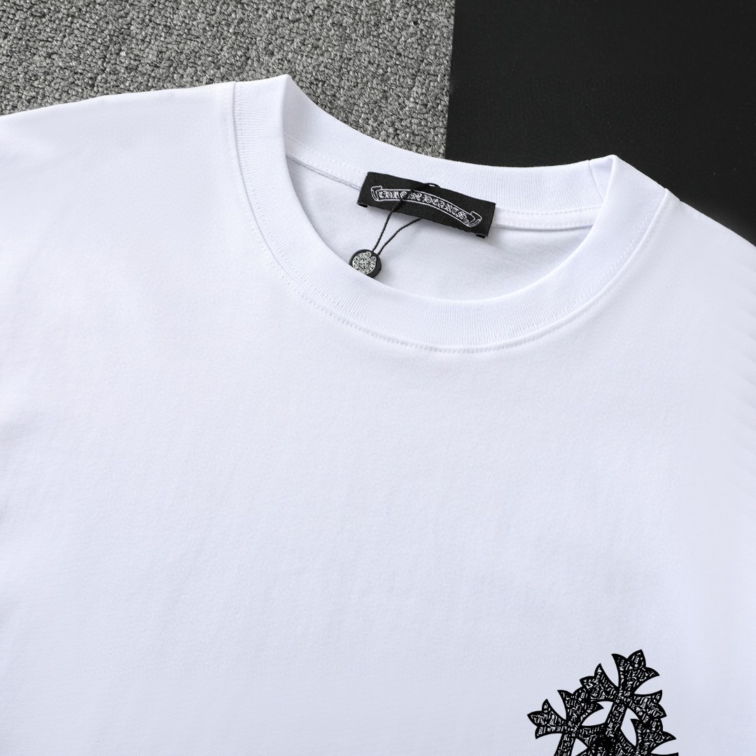 クロムハーツ「Chrome Hearts」ミニマルロゴTシャツ