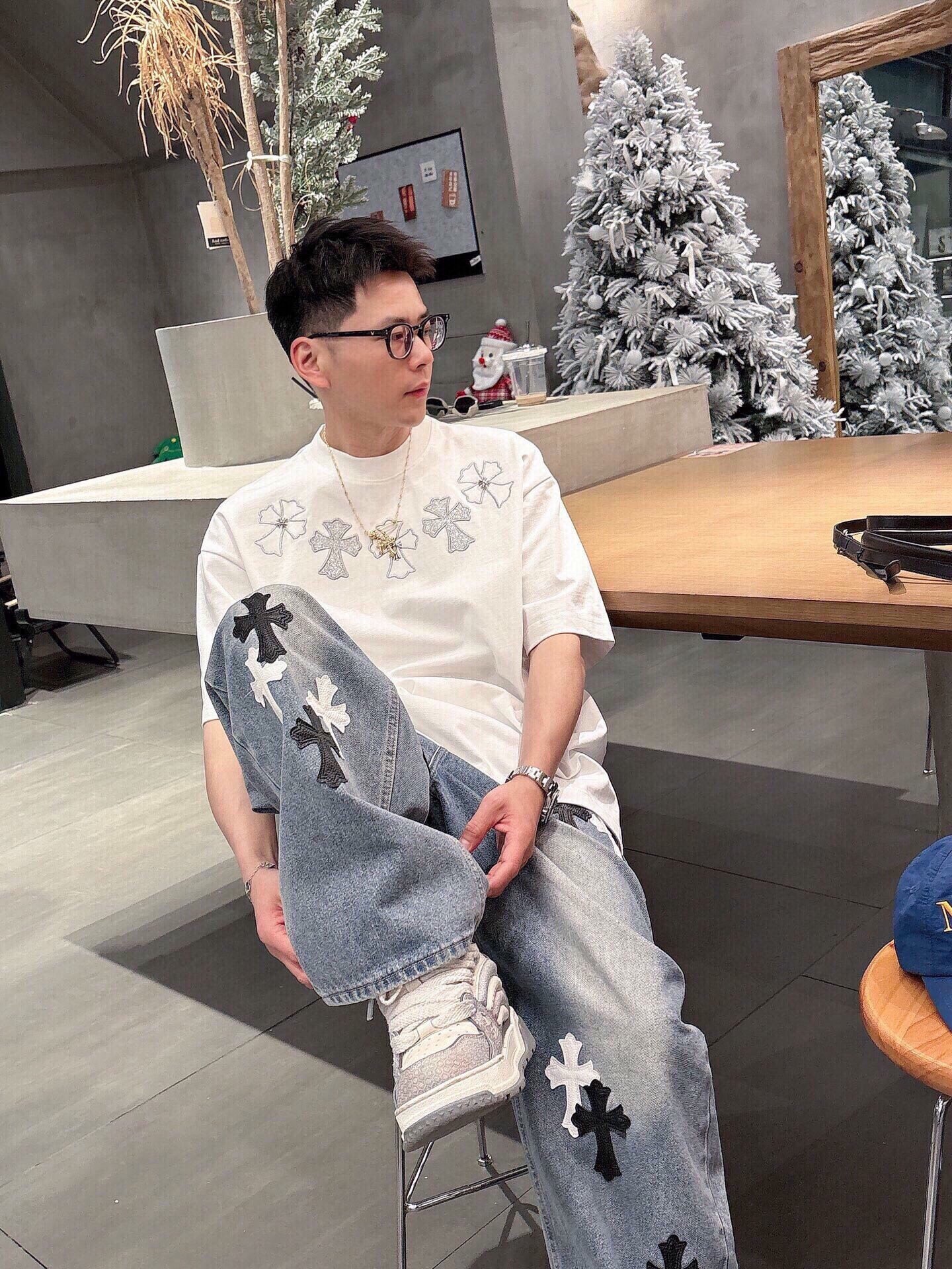 クロムハーツ「Chrome Hearts」エンブロイダリーロゴTシャツ