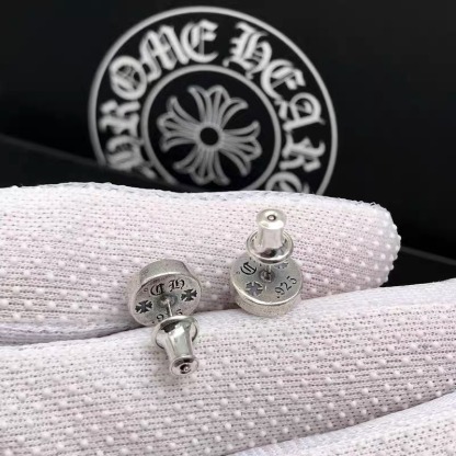 クロムハーツ「Chrome Hearts」クロムハーツ クロスフラワーピアス S925 アンティークシルバー ピアス
