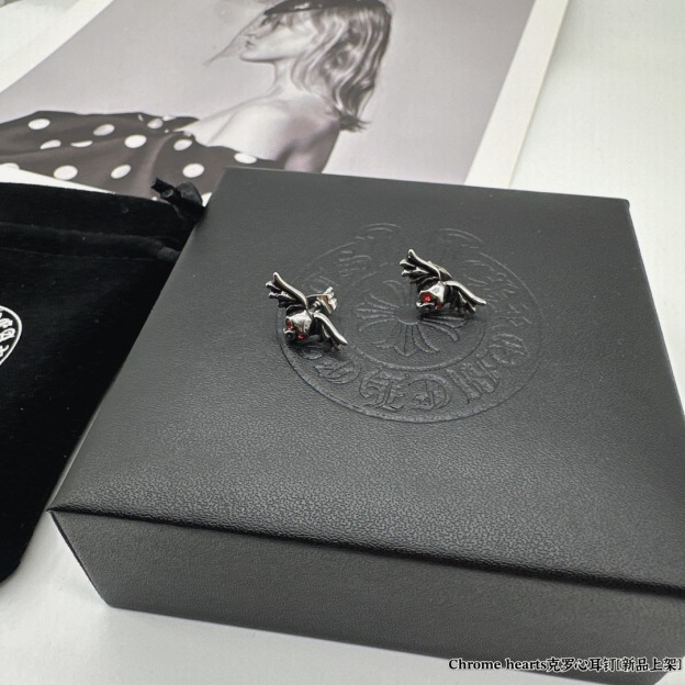 クロムハーツ「Chrome Hearts」アンティーククロスピアス S925 ユニセックス ピアス