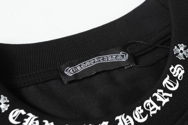 クロムハーツ「Chrome Hearts」サンスクリットロゴ ポケットTシャツ