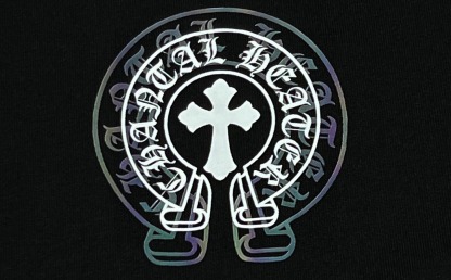 クロムハーツ「Chrome Hearts」サンスクリットクロス デジタルエンボスTシャツ