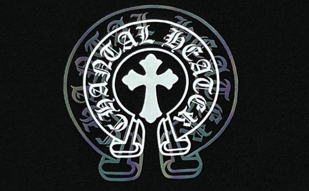 クロムハーツ「Chrome Hearts」サンスクリットクロス デジタルエンボスTシャツ