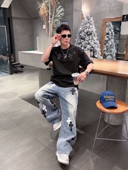 クロムハーツ「Chrome Hearts」エンブロイダリーロゴTシャツ