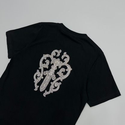 クロムハーツ「Chrome Hearts」スパンコールサンスクリット スウェードパッチTシャツ
