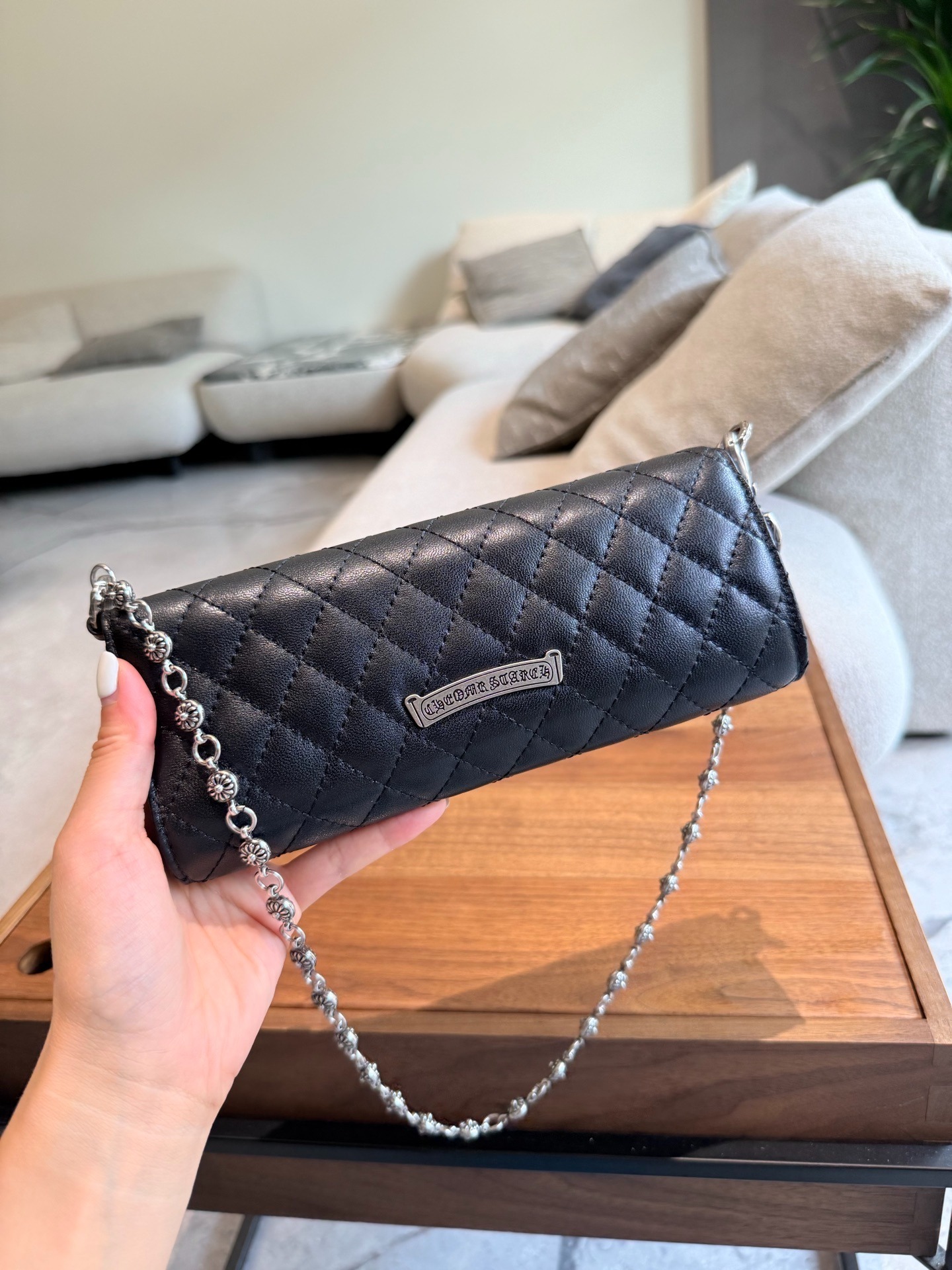 クロムハーツ「Chrome Hearts」ダイヤモンド キルティング チェーンショルダーバッグ