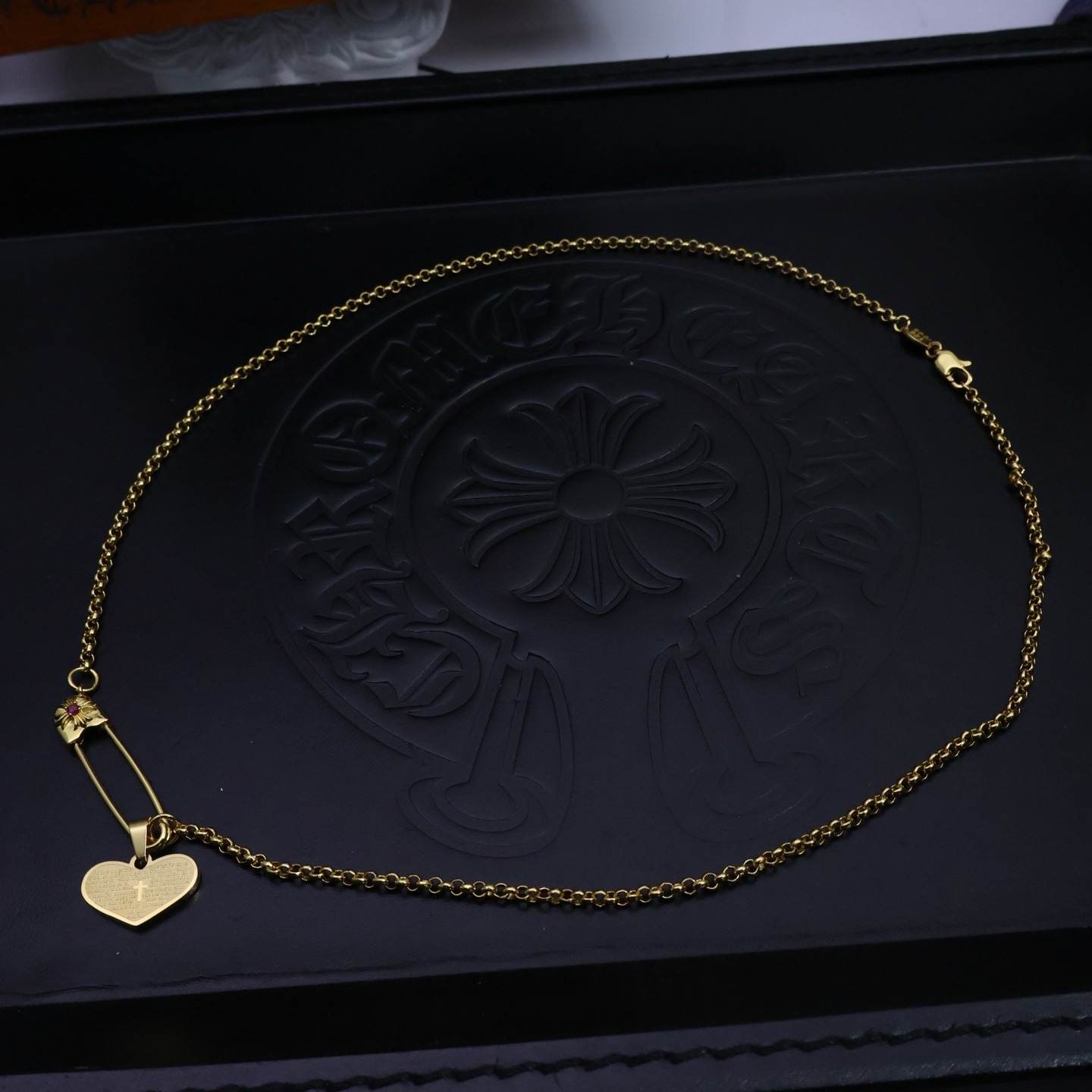 クロムハーツ「Chrome Hearts」クロスフラワーブローチチェーンネックレス