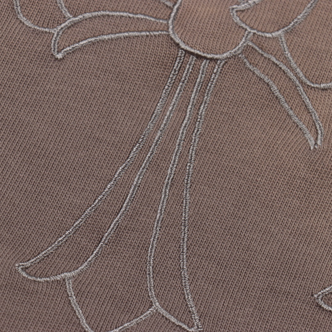 クロムハーツ「Chrome Hearts」レッドクロス ディストレスドTシャツ