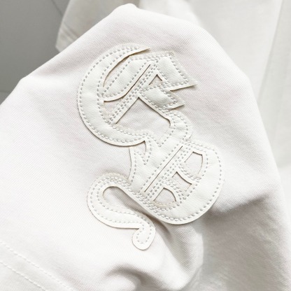 クロムハーツ「Chrome Hearts」レザー&サンスクリットTシャツ