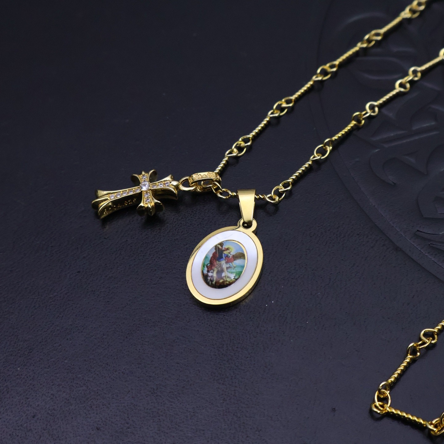 クロムハーツ「Chrome Hearts」ヴィンテージクロス&フラワー ペンダントネックレス