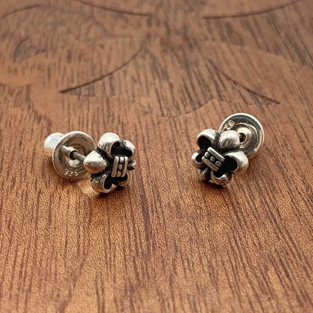 クロムハーツ「Chrome Hearts」クロムハーツ フルール・ド・リスピアス S925 ユニセックス ピアス