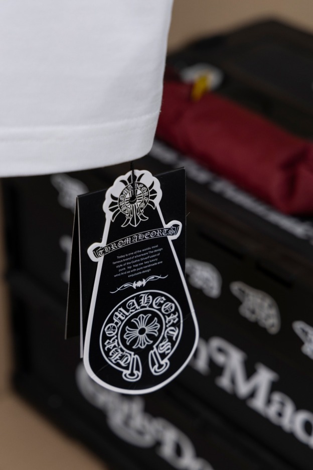 クロムハーツ「Chrome Hearts」ホースシューロゴ ポケットTシャツ