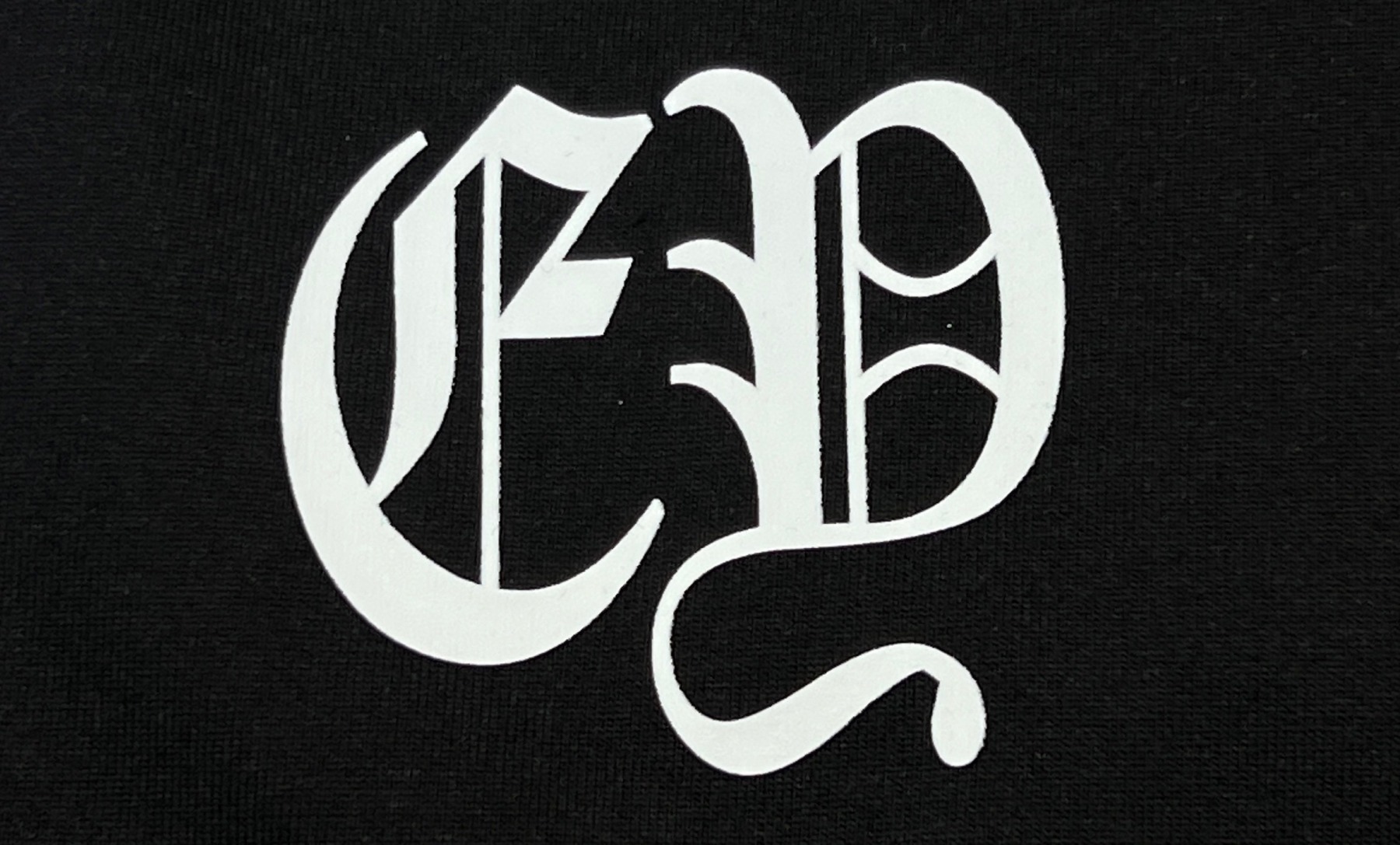 クロムハーツ「Chrome Hearts」シグネチャークロス プリントTシャツ