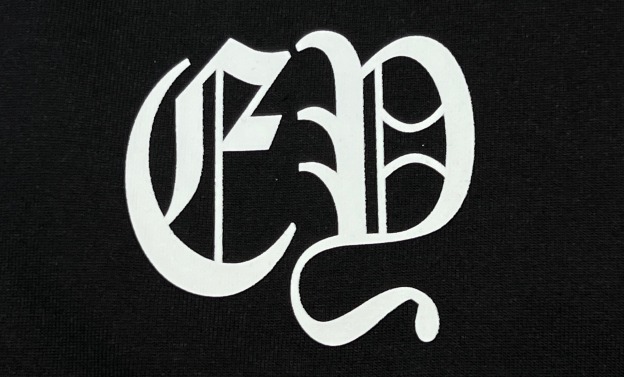 クロムハーツ「Chrome Hearts」シグネチャークロス プリントTシャツ