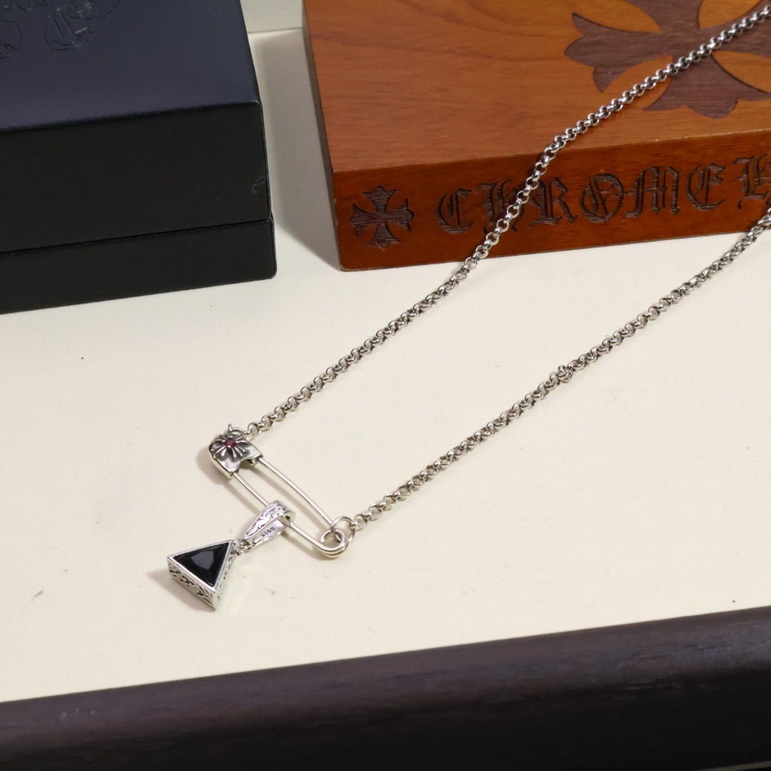 クロムハーツ「Chrome Hearts」マルチウェイクロスペンダントネックレス