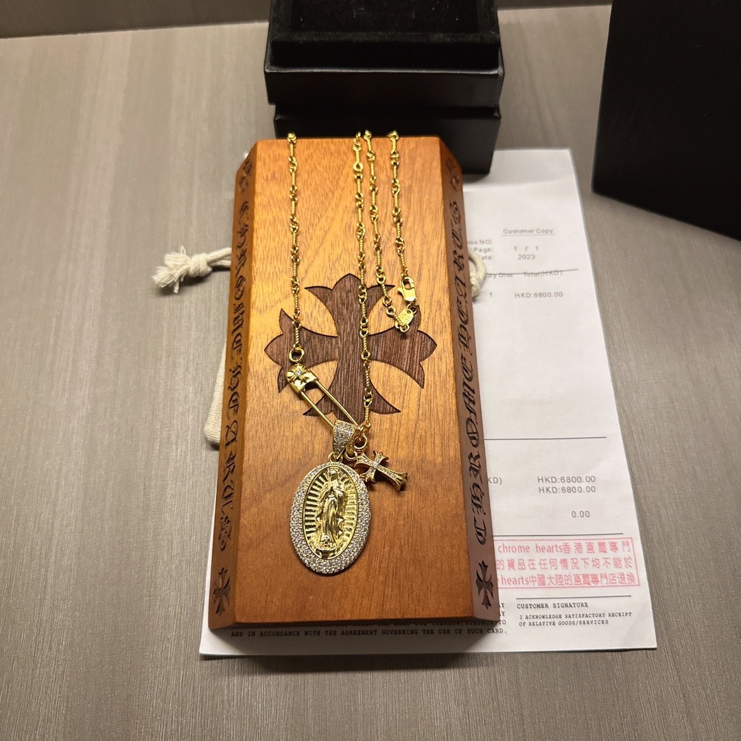 クロムハーツ「Chrome Hearts」ゴールドエディション クロスフラワーネックレス