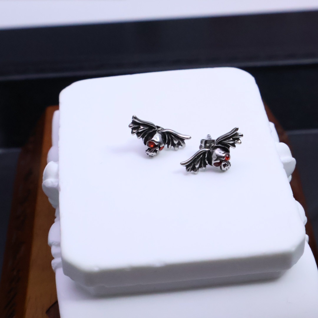 クロムハーツ「Chrome Hearts」ゴシッククロス イヤリング