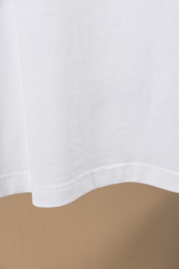 クロムハーツ「Chrome Hearts」カラフルサンスクリット エンブロイダリーTシャツ