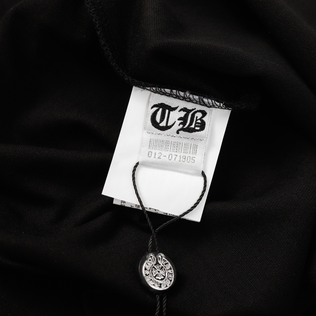 クロムハーツ「Chrome Hearts」ピンク サンスクリットクロス オーバーサイズTシャツ