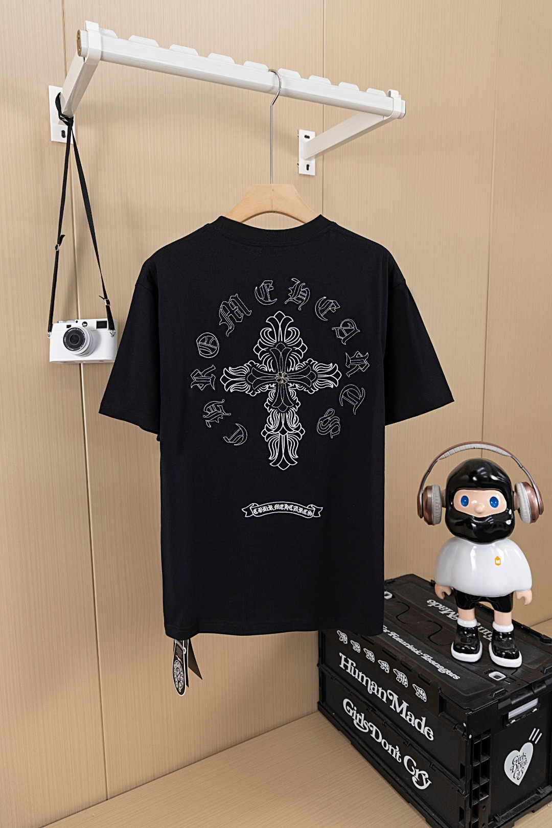 クロムハーツ「Chrome Hearts」クロスパッチエンブロイダリーTシャツ