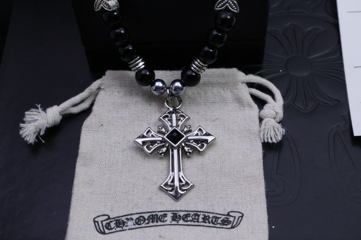 クロムハーツ「Chrome Hearts」ブラックビーズクロス ペンダントネックレス