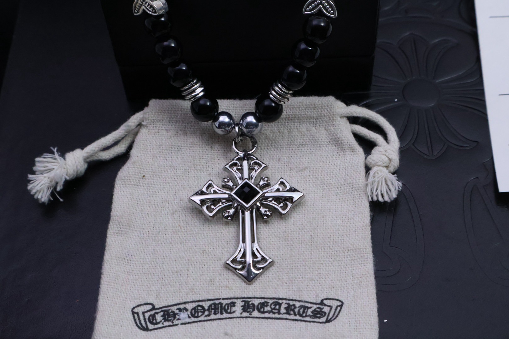 クロムハーツ「Chrome Hearts」ブラックビーズクロス ペンダントネックレス