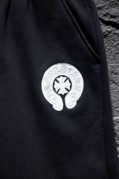 クロムハーツ「Chrome Hearts」ヴィンテージウォッシュ エンブロイダリー カーゴショーツ