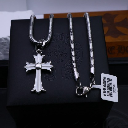 クロムハーツ「Chrome Hearts」ヴィンテージクロス&フラワーペンダントネックレス