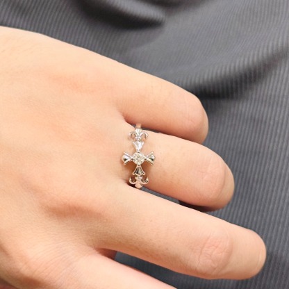 クロムハーツ (Chrome Hearts)アイリス＆クロス ダイヤモンドリング（サイズ6-8）