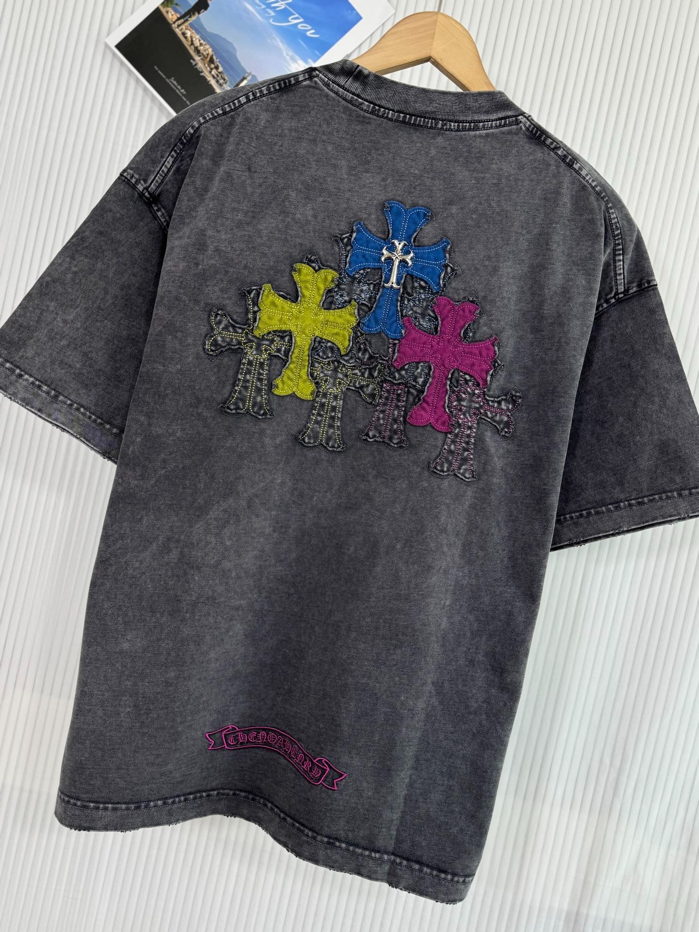クロムハーツ「Chrome Hearts」ホースシュー＆クロス アプリケTシャツ