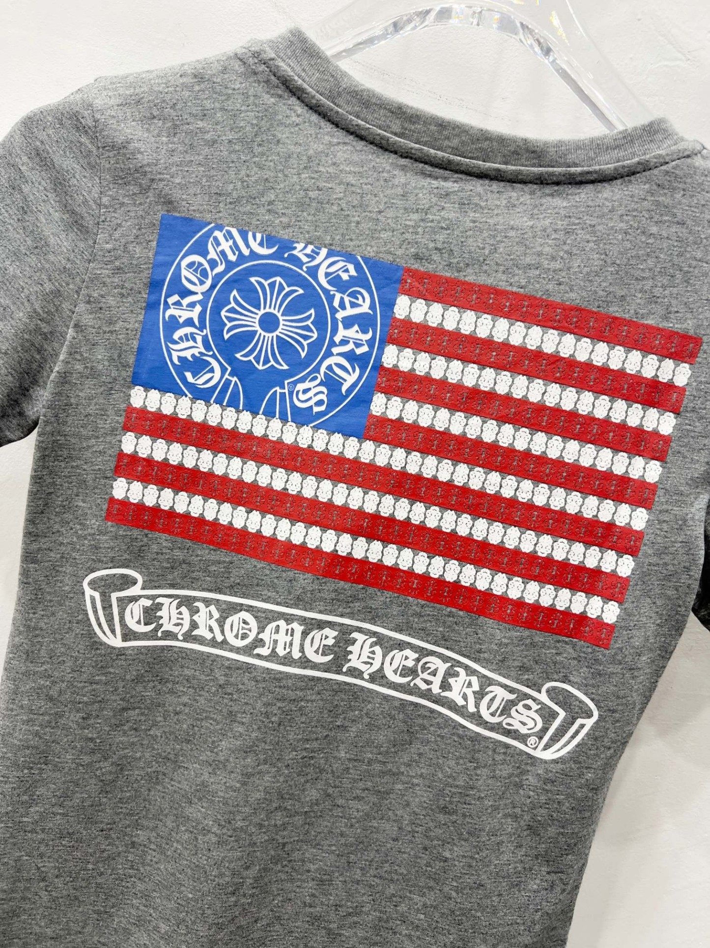 クロムハーツ「Chrome Hearts」ボタニカルVネックTシャツ
