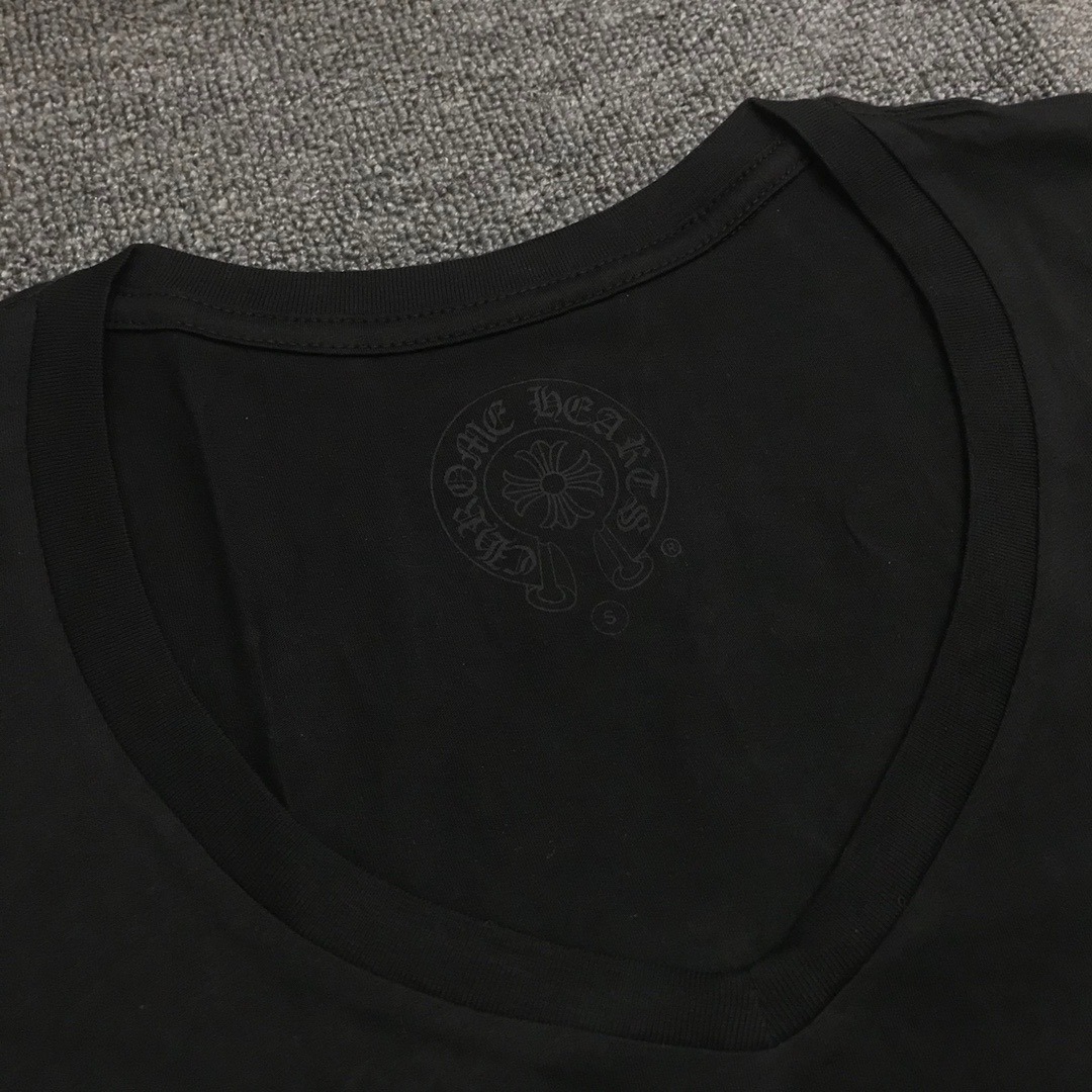 クロムハーツ「Chrome Hearts」レディース Vネック シグネチャーTシャツ