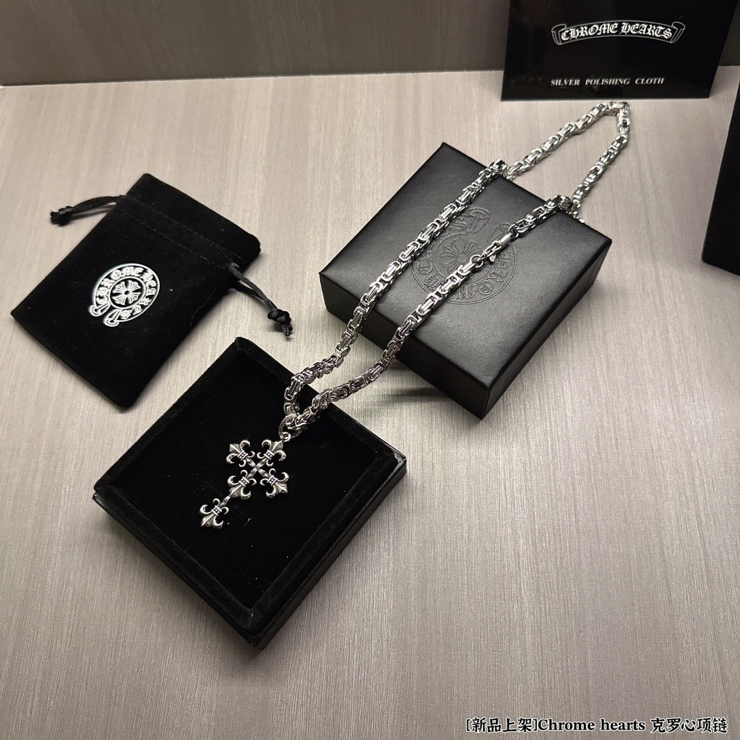 クロムハーツ「Chrome Hearts」ヴィンテージクロスフラワーネックレス