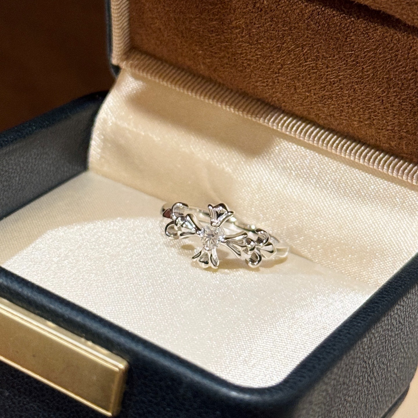 クロムハーツ (Chrome Hearts)アイリス＆クロス ダイヤモンドリング（サイズ6-8）