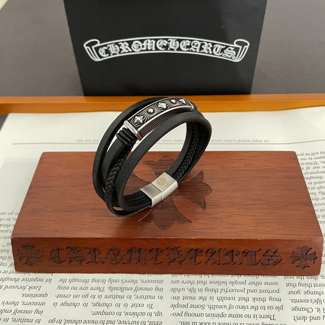 クロムハーツ (Chrome Hearts)クロム ハーツ レーザー レザー クロス フラワー ブレスレット