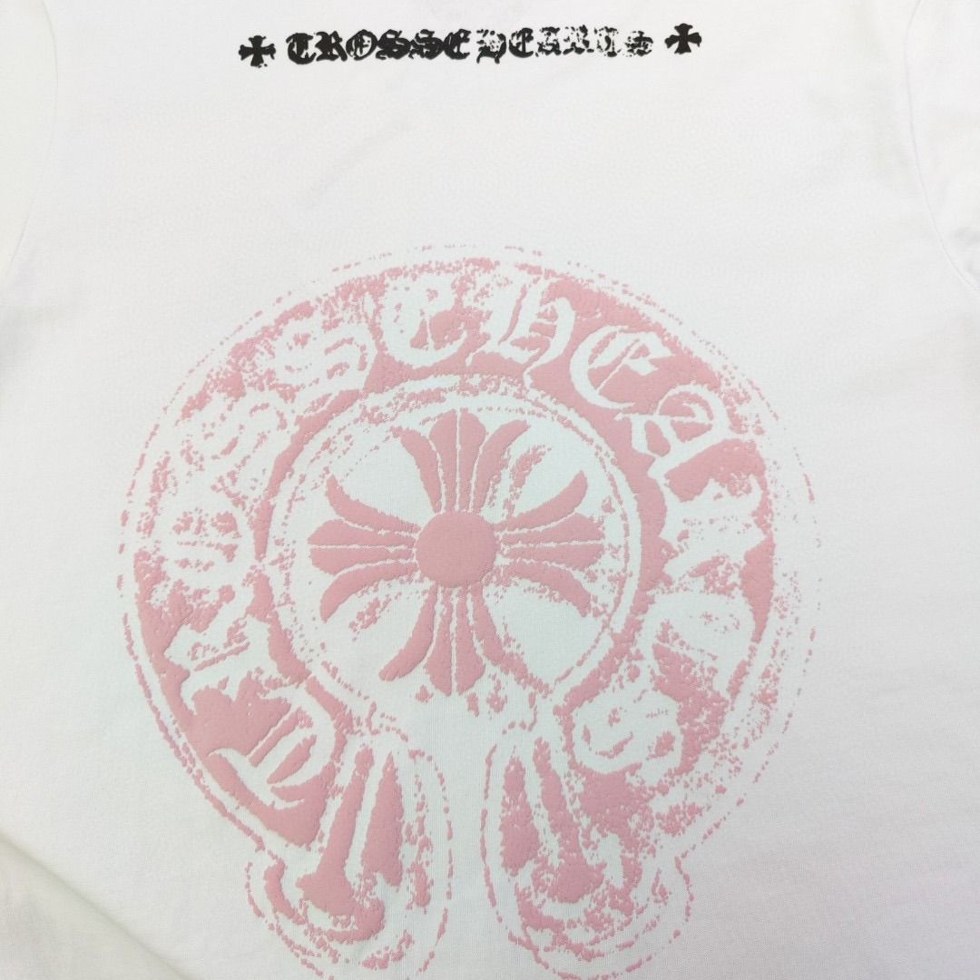 クロムハーツ「Chrome Hearts」クロス＆サンスクリット フォームプリントTシャツ