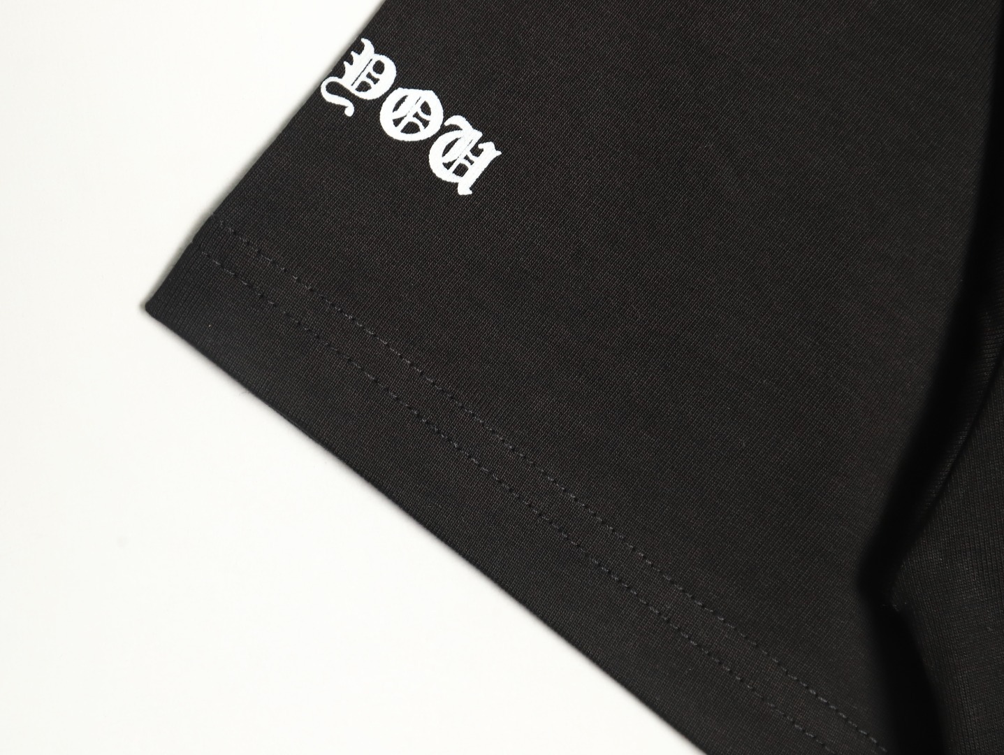 クロムハーツ「Chrome Hearts」ソードプリント オーバーサイズTシャツ