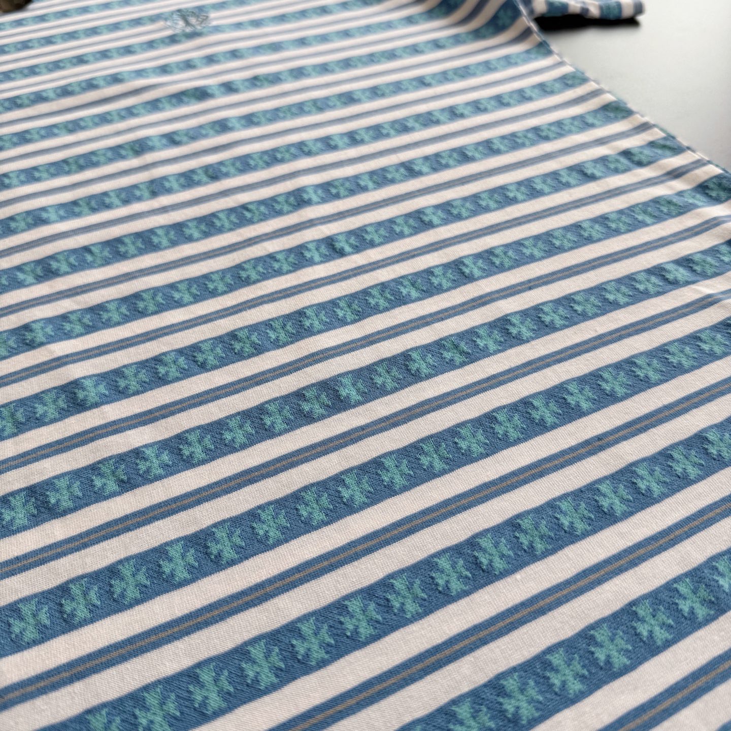 クロムハーツ「Chrome Hearts」 ストライプサンスクリットTシャツ