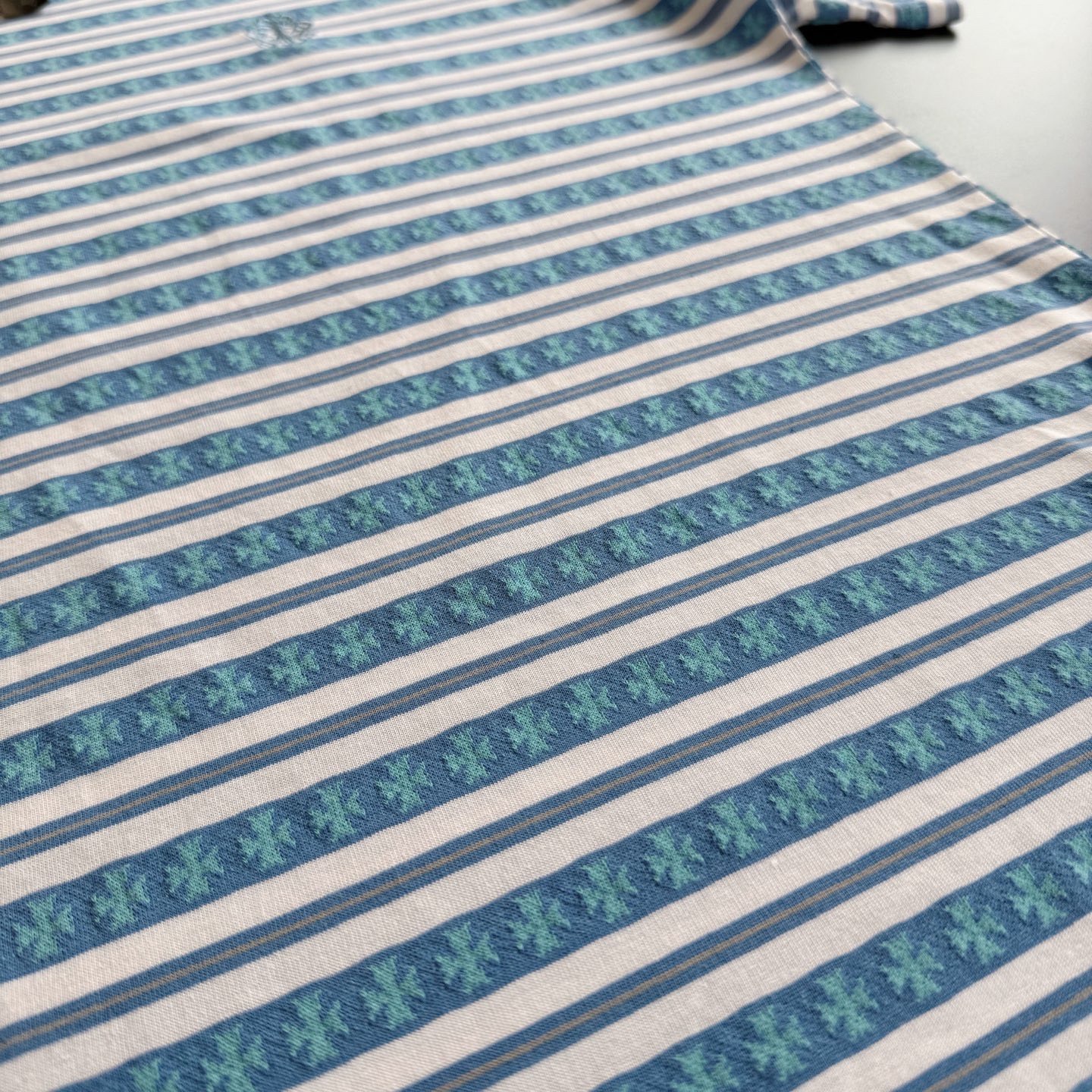 クロムハーツ「Chrome Hearts」 ストライプサンスクリットTシャツ