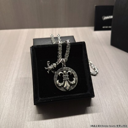 クロムハーツ「Chrome Hearts」ヴィンテージクロスフラワーネックレス