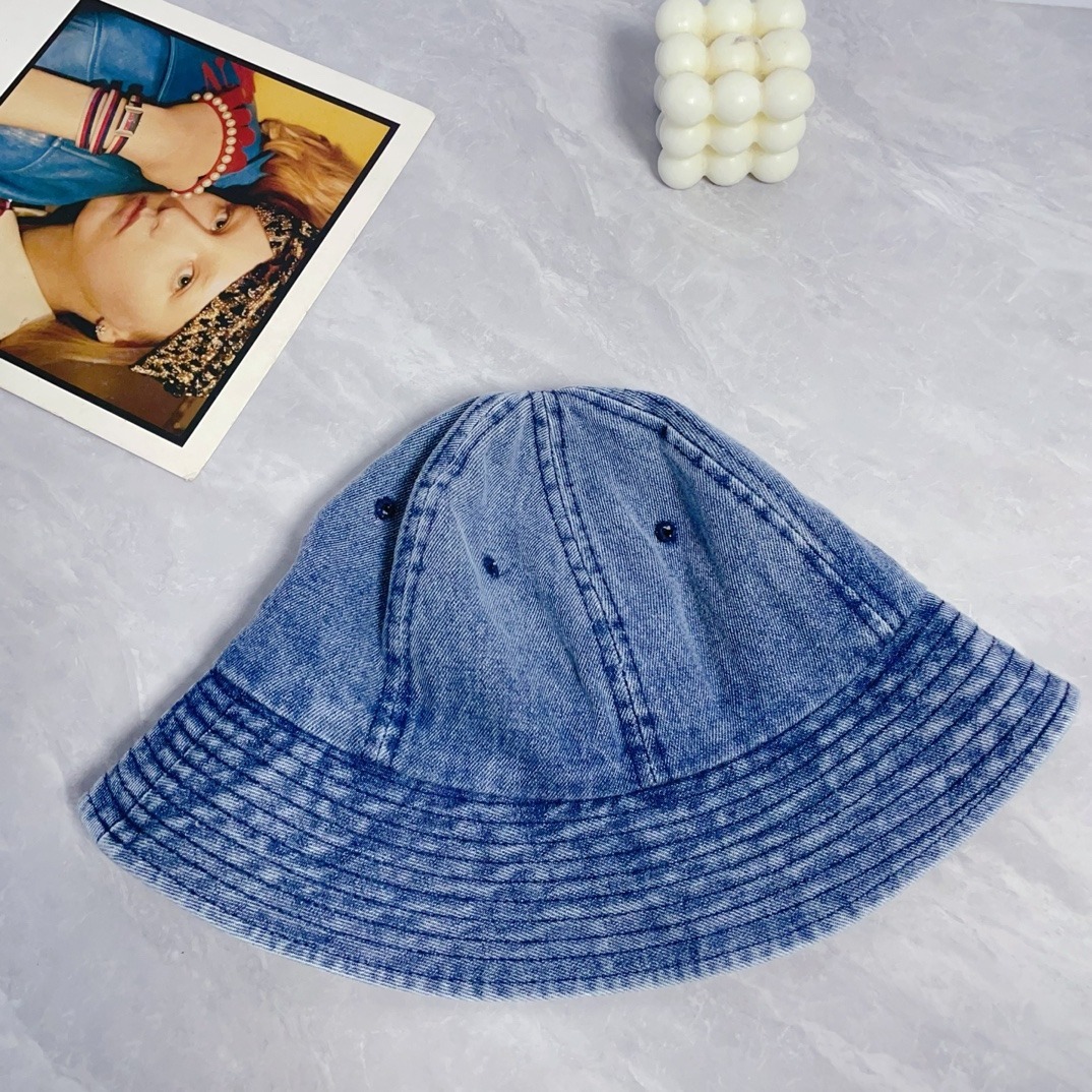 クロムハーツ「Chrome Hearts」 ディストレスド デニム バケットハット