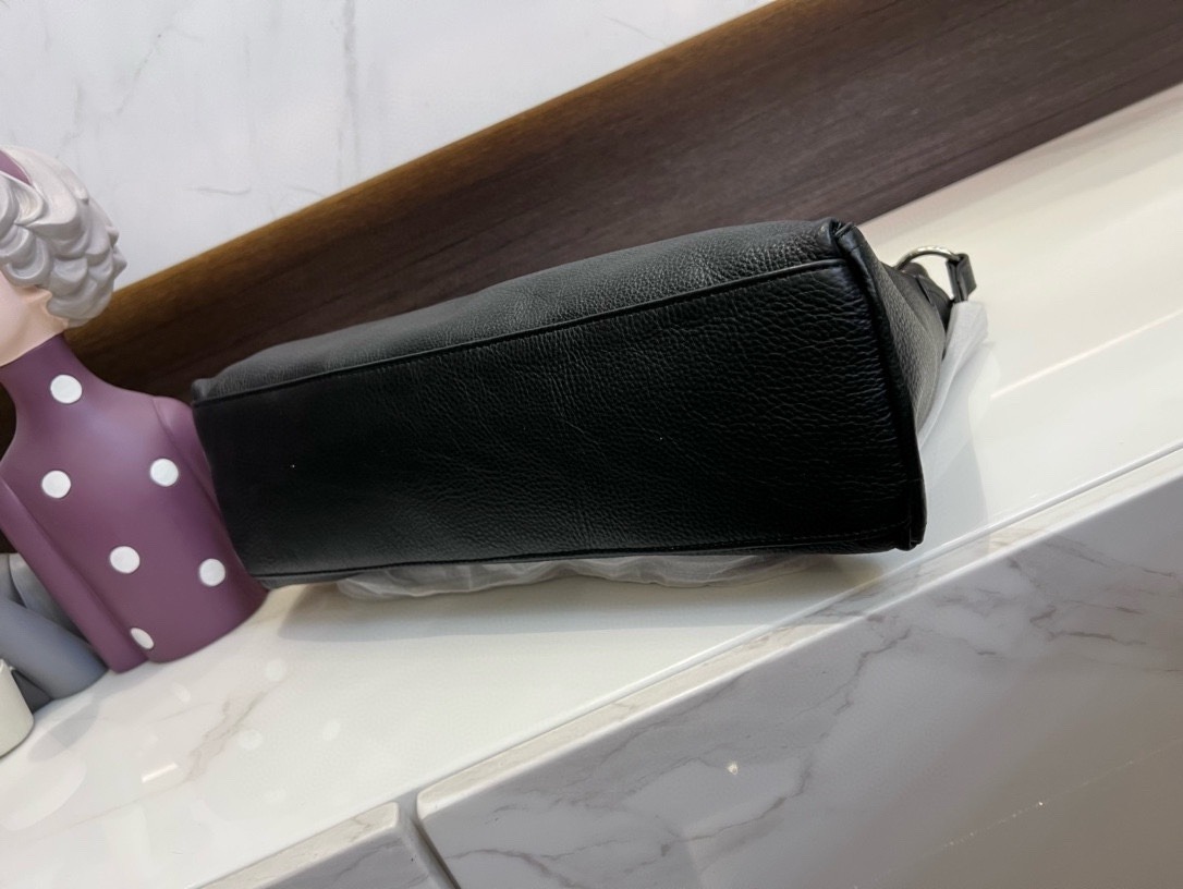 クロムハーツ「Chrome Hearts」 トートバッグ クロスモチーフ 33×24cm