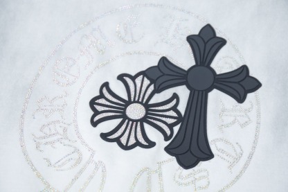 クロムハーツ「Chrome Hearts」ヘビーウェイト ストーンTシャツ