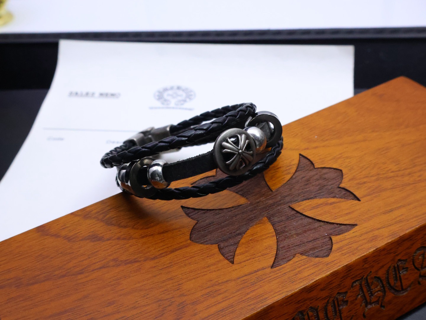 クロムハーツ「Chrome Hearts」 Rebel Gothic Cuff Bracelet